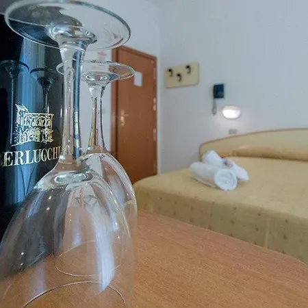 New York Hotel 3*