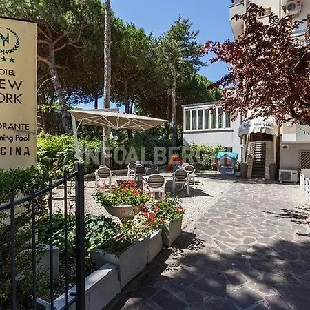 Отель New York Червия