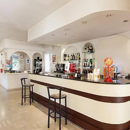 New York Hotel 3*